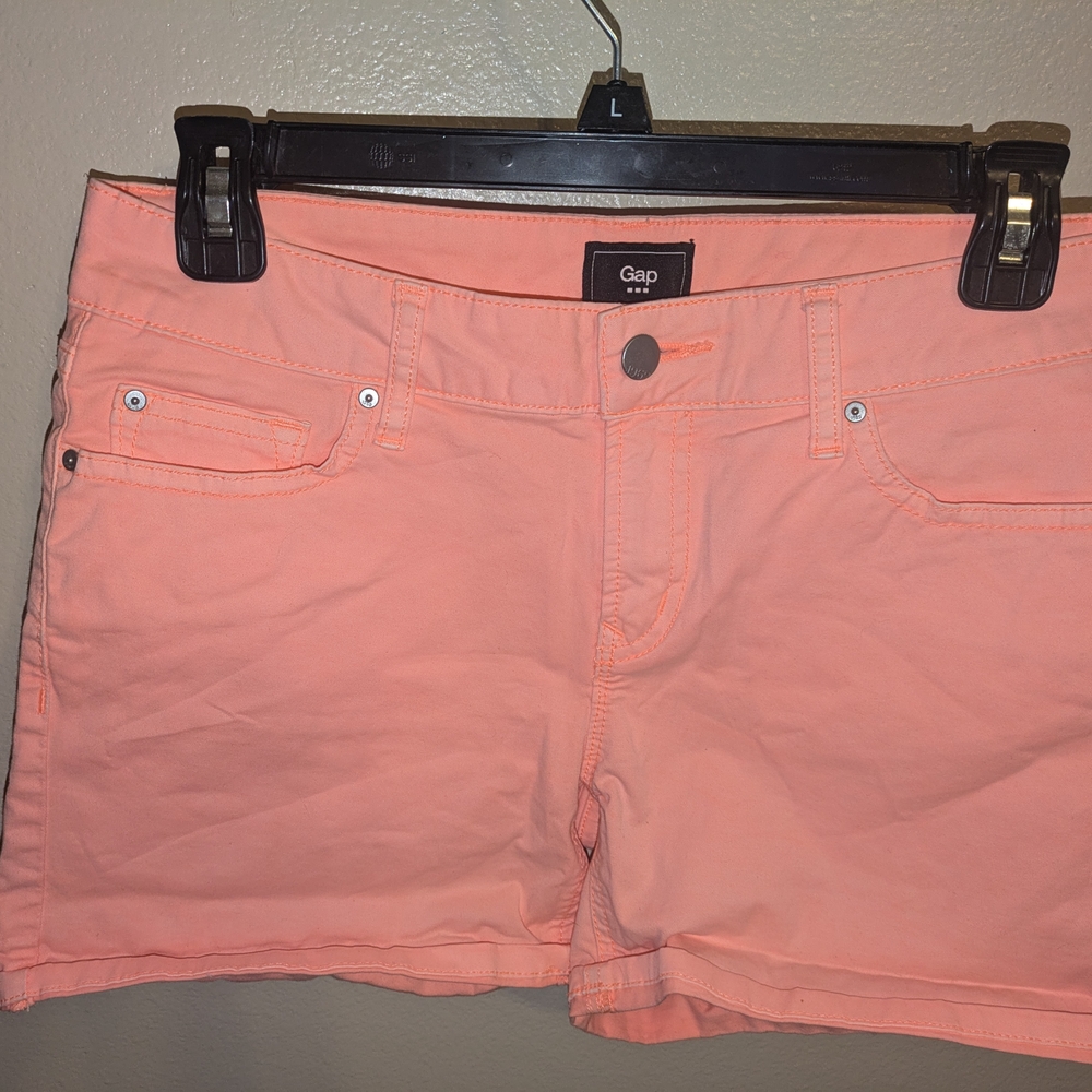 Gap Women's Coral Shorts